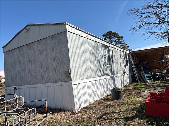 5th image of 239 Berry Ln