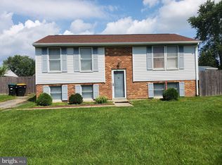 11 Midland Dr, Newark, DE 19713