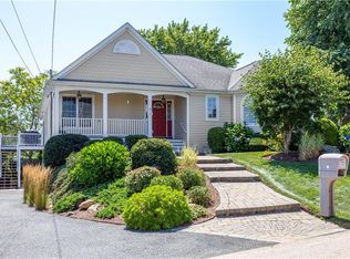 12 Bayberry Hill Rd, Narragansett, RI 02882