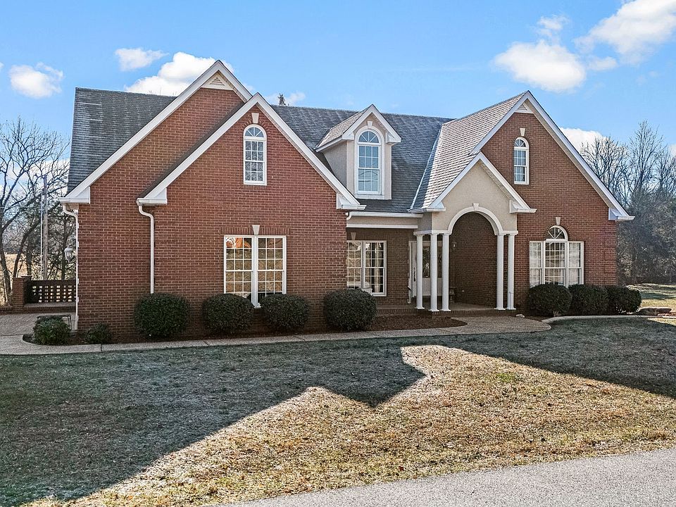 1st image of 128 Maple Dr
