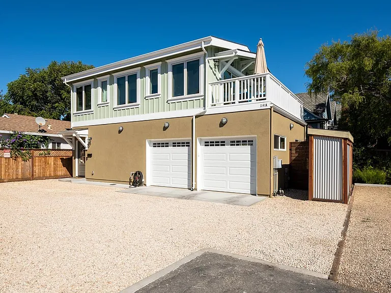 1141 E Cliff Dr #A — Photo 2