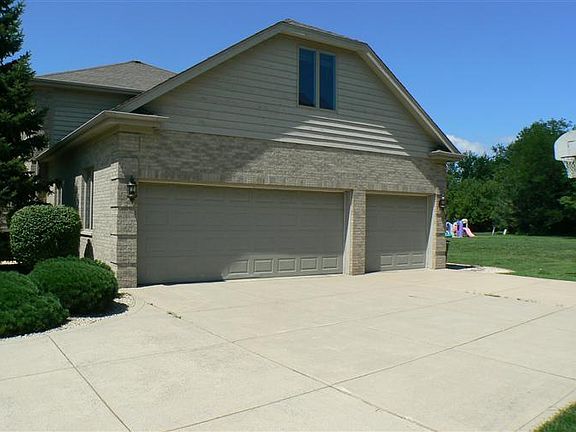 4th image of 1225 Killarney Dr