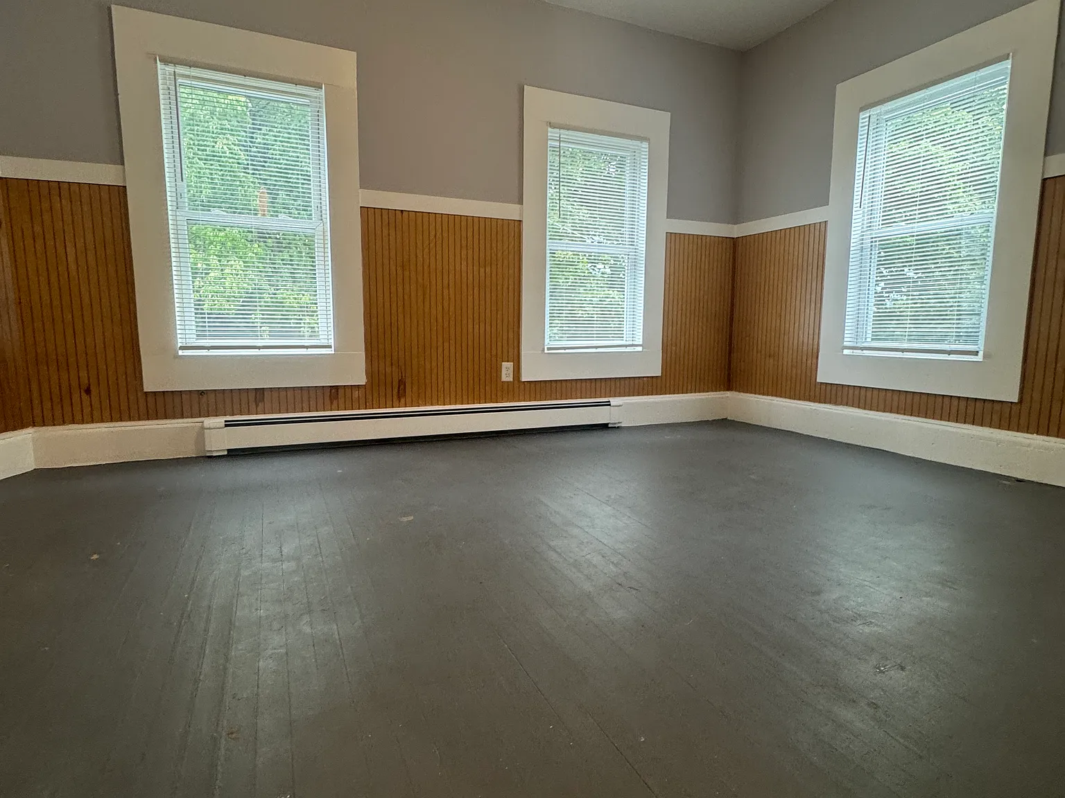 3 bed, 850 sqft, $1,800 — Photo 1
