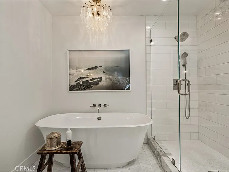2726 Hilltop Dr — Photo 17