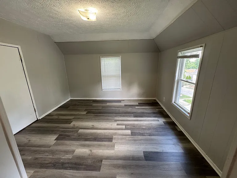 6547 Bedford Ave — Photo 12