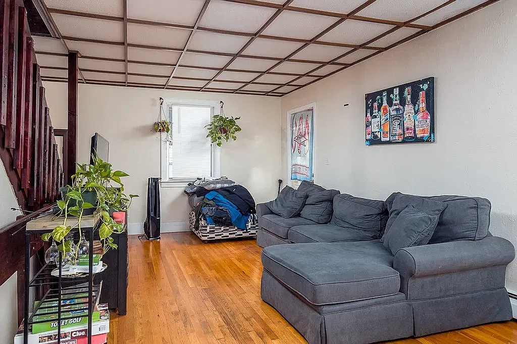 2 bed, $1,900 — Photo 3