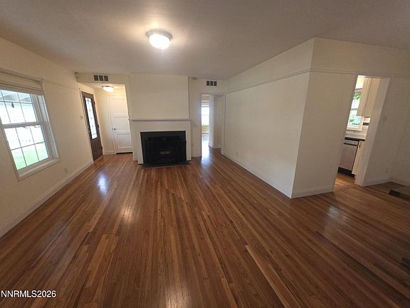 2nd image of 1000 Primrose St