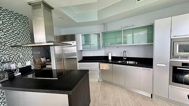 18201 E Collins Ave #5009 — Photo 10