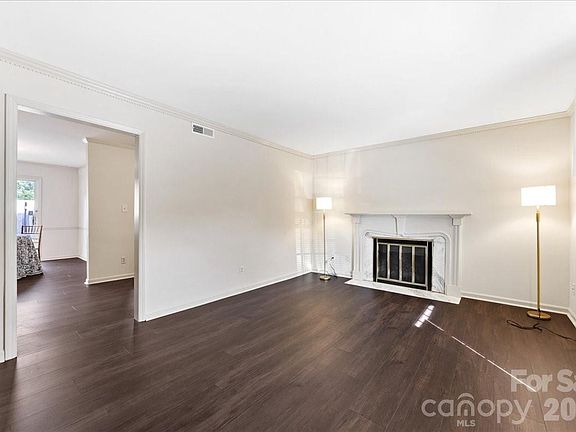 5th image of 3500 Colony Rd APT J