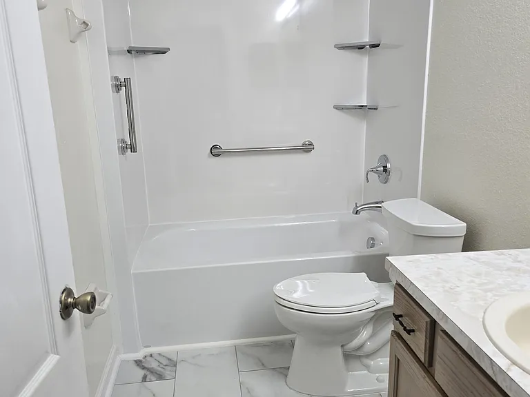 607 Yak Ct #A — Photo 8