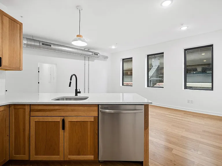 Welcome to Emerald Fox Lofts — Photo 4