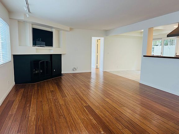 5th image of 317 Heliotrope Ave #9E0317278