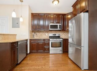 223 W 115th St APT 3, New York, NY 10026