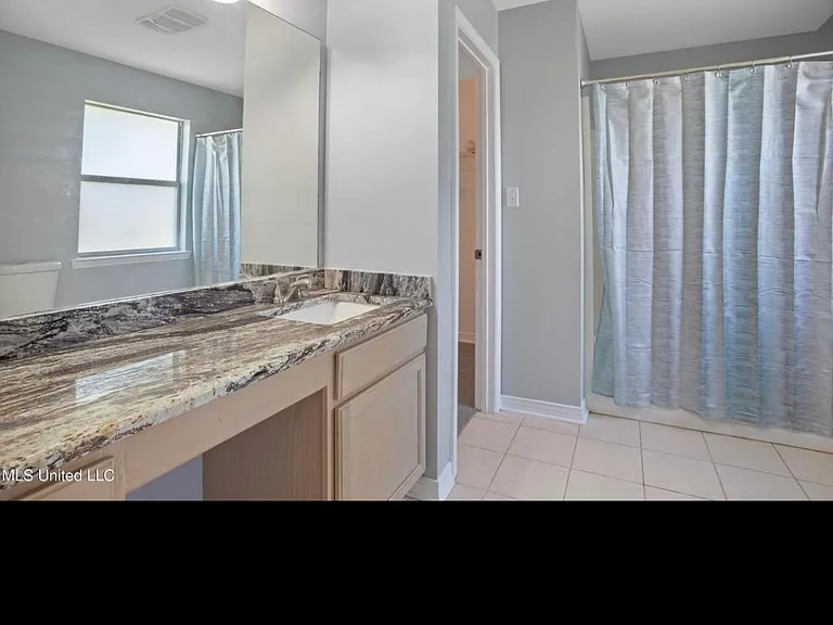 10483 Steeplechase Dr — Photo 15