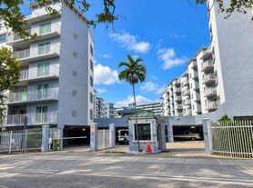 2475 NW 16th Street Rd