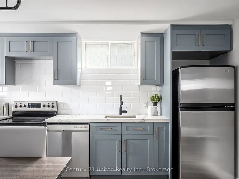 2607 Foxmeadow Rd #B — Photo 3