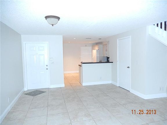 3rd image of 1442 Barcelona Way
