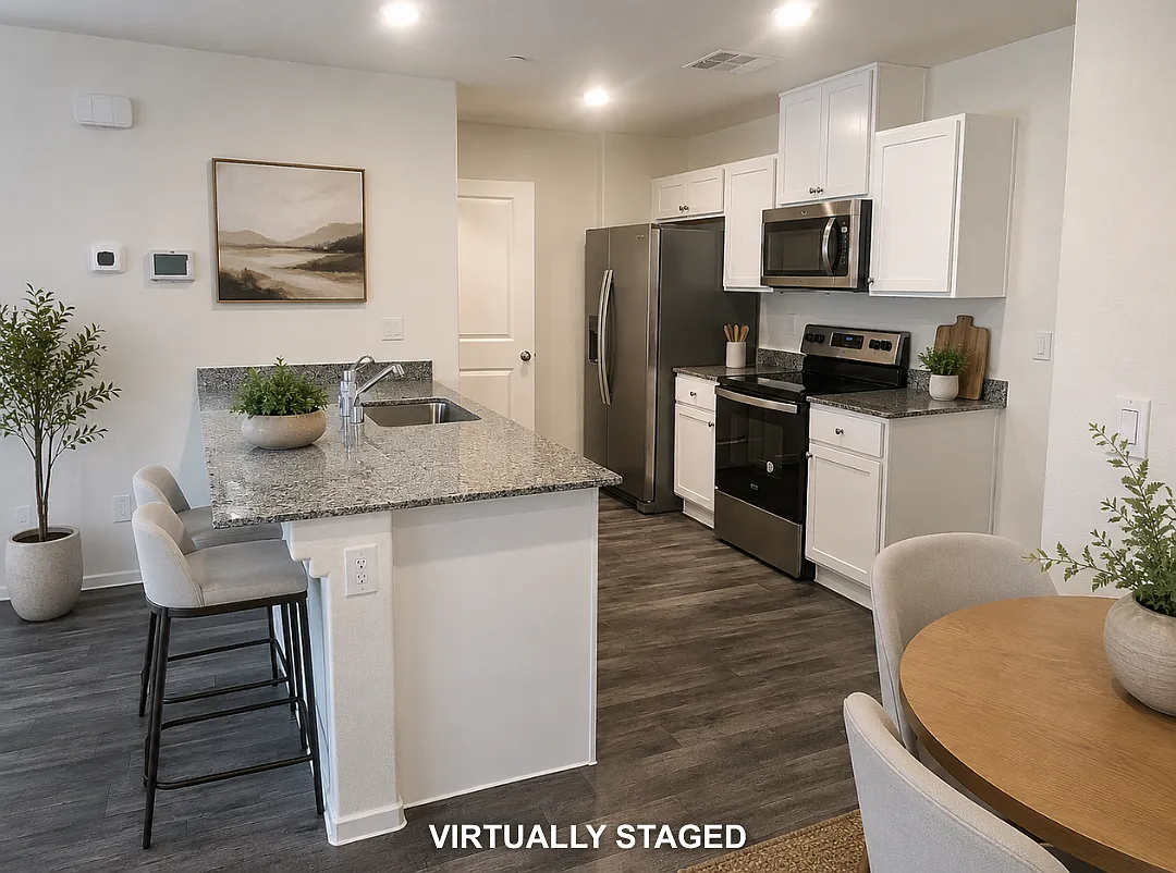 3 bed, 1311 sqft, $2,100 — Photo 2