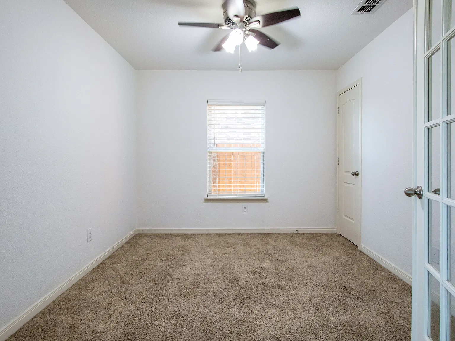 4 bed, 1658 sqft, $2,250 — Photo 4