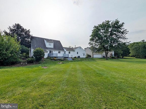 5th image of 251 Friendship Ln
