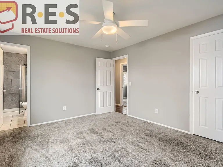 4733 S Willow St — Photo 17