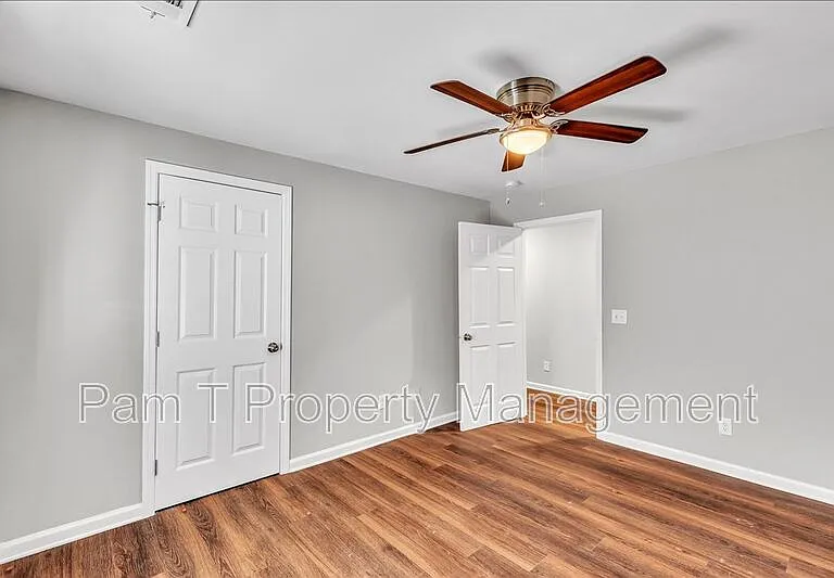 1024 W 39th St — Photo 10