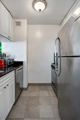 Rented by BLU Real Estate | media 14