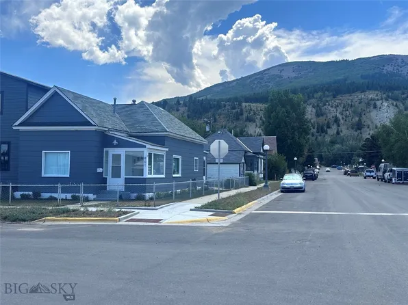 801 E 5th St, Anaconda, MT 59711