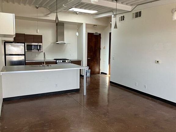 2nd image of 701 Shadow Ln APT 410