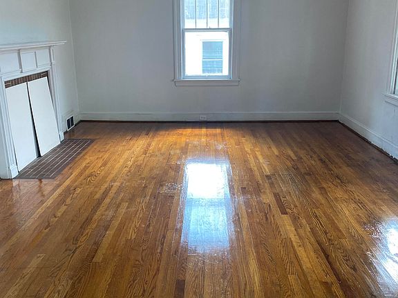 3rd image of 149 Clement Ave