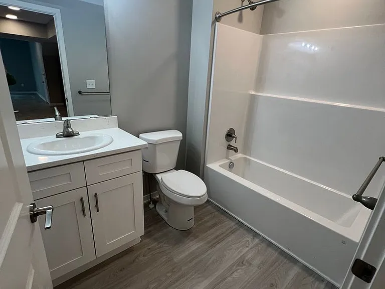Victory Villas 1555 E. 118th Street — Photo 10