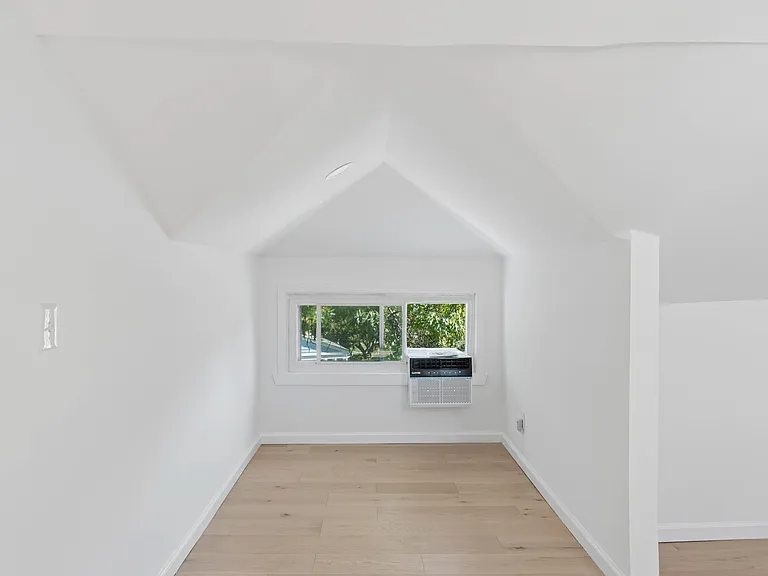 500 Park Ave #2E — Photo 19