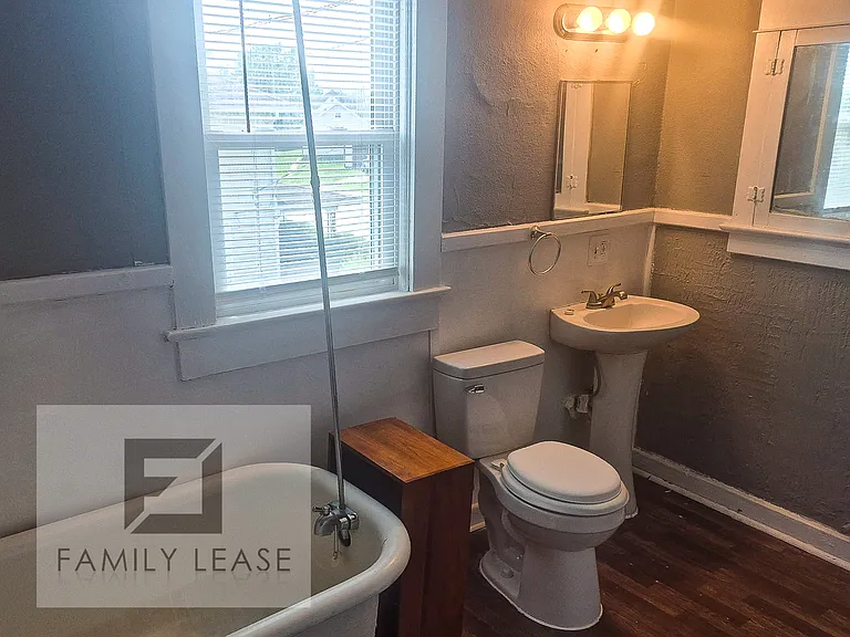 1701 Huron Ave — Photo 26