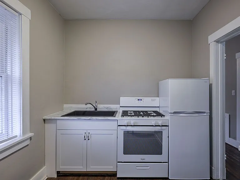 606 S 32nd Ave — Photo 27