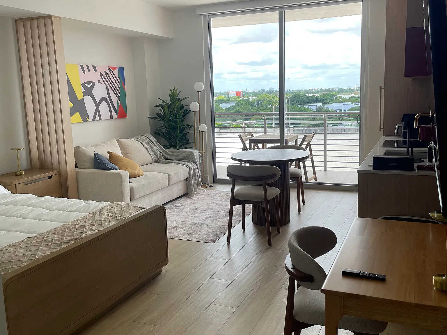 Studio, 570 sqft, $3,000 — Photo 3
