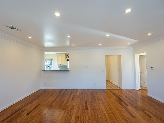 5th image of 10930 Oro Vista Ave