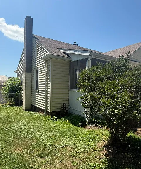366 W South St — Photo 5