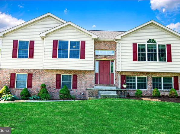 30 Carson Ln, Red Lion, PA 17356