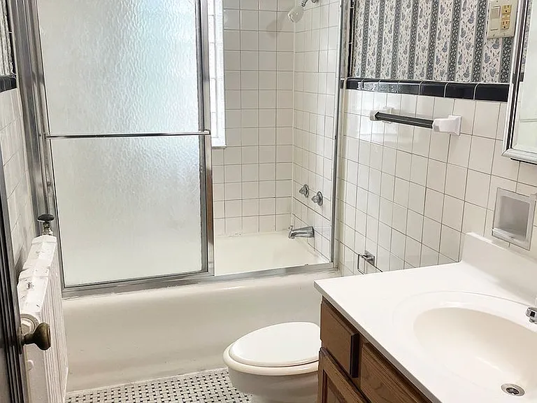 3654 Middleton Ave — Photo 13
