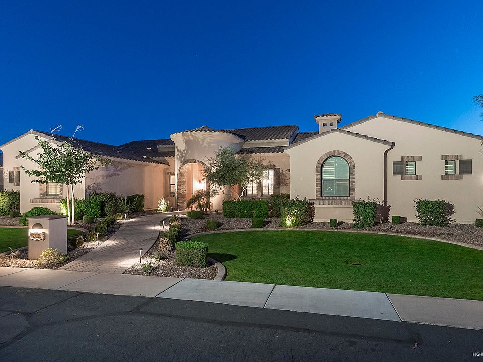 1st image of 2635 E Carob Dr