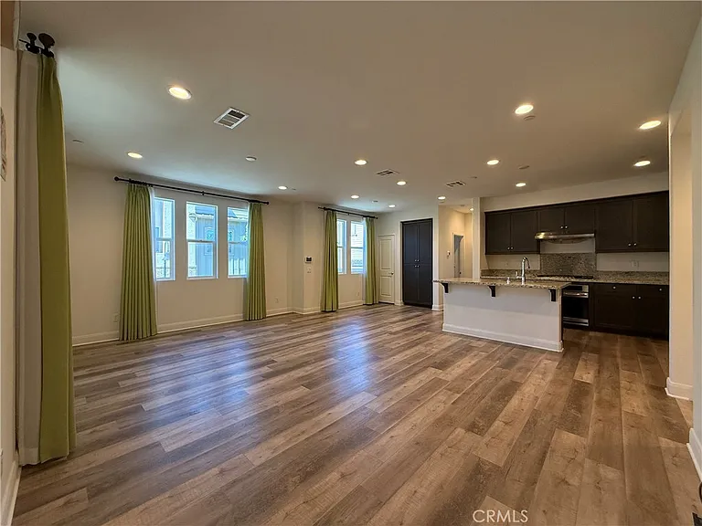 7362 Luminaire Pl — Photo 9