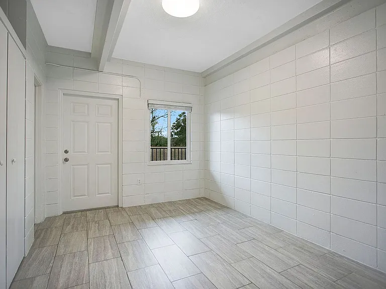 815 Washington St — Photo 34