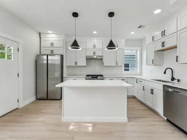 47 Brackett St, Brighton, MA