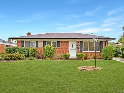 14169 Wedgewood Rd, Sterling Heights, MI, 48312