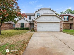 2209 Wembley Downs Dr, Arlington, TX 76017