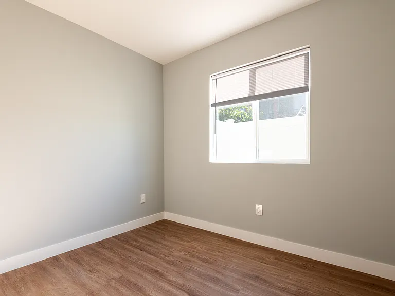 101 W Market St — Photo 8