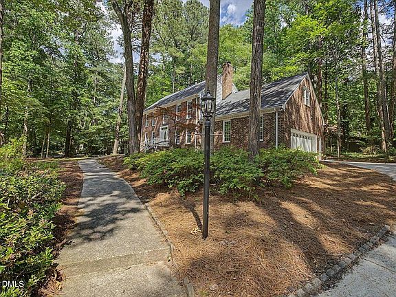 5th image of 7104 Leveret Cir