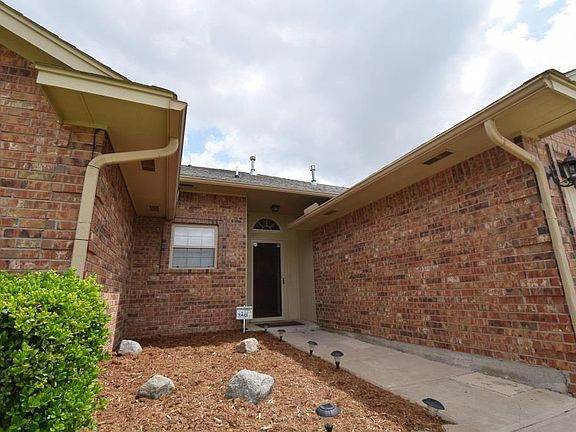 4th image of 4012 Notting Hill Dr