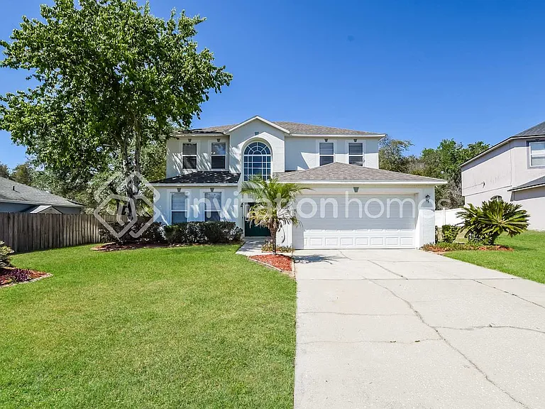 371 Pebble Ct — Photo 1