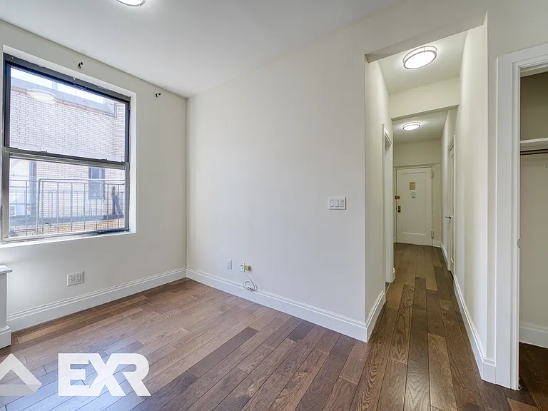 526 W 111th St #2CC — Photo 5